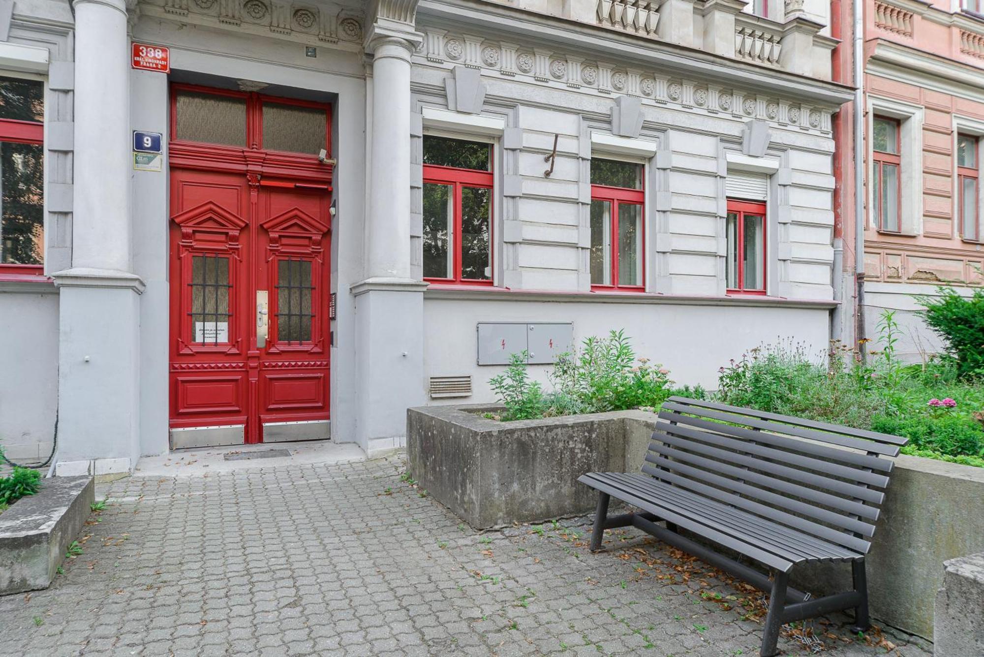 Apartment With 3 Bedroom For Family *